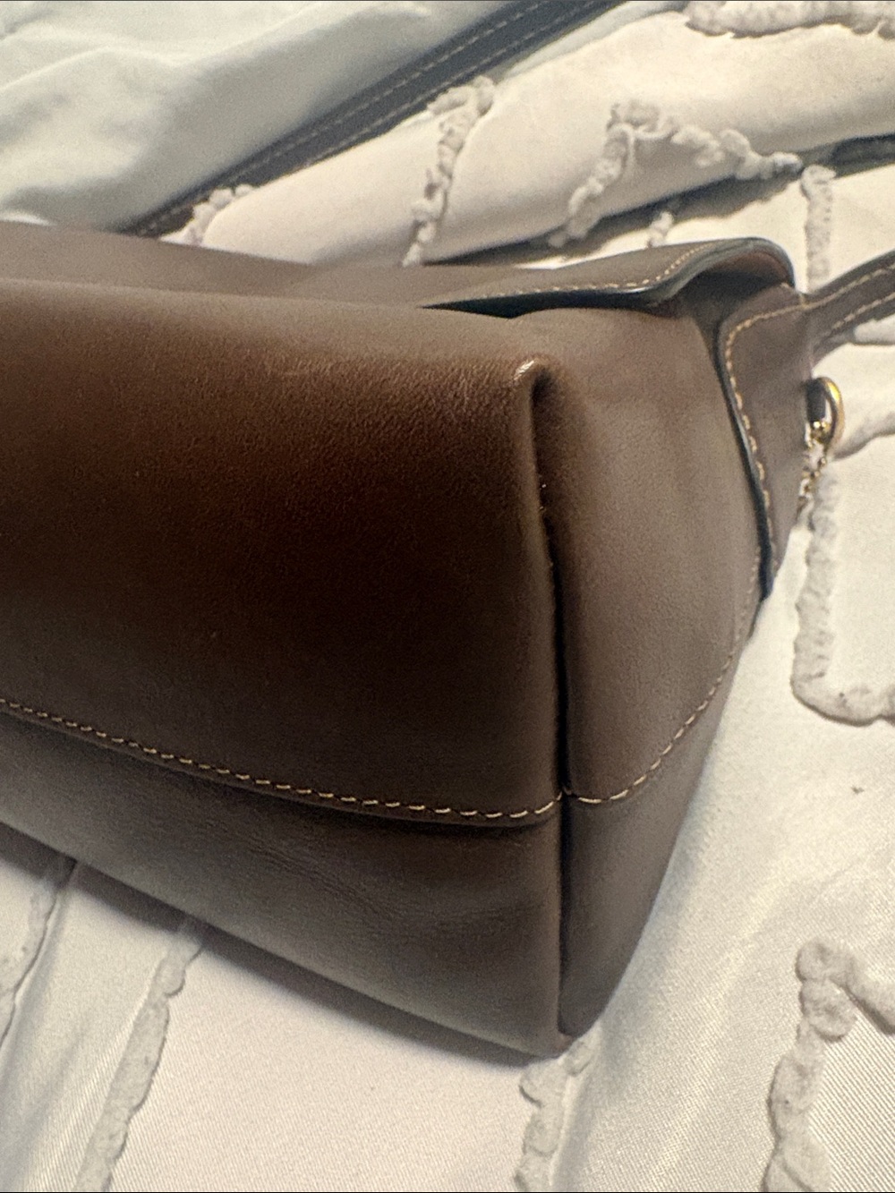 Coach Chelsea brass/maple Leather Shoulder Bag with Gold Accent - Picture 7 of 12
